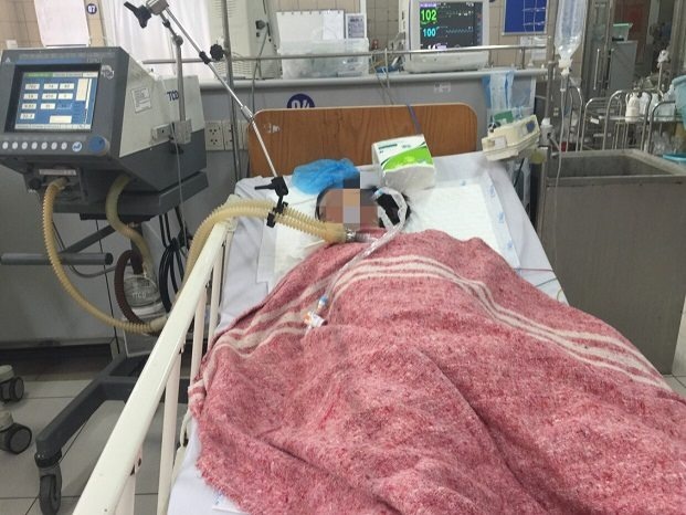 Nguoi phu nu ngo doc thuoc diet chuot da bi cam hinh anh