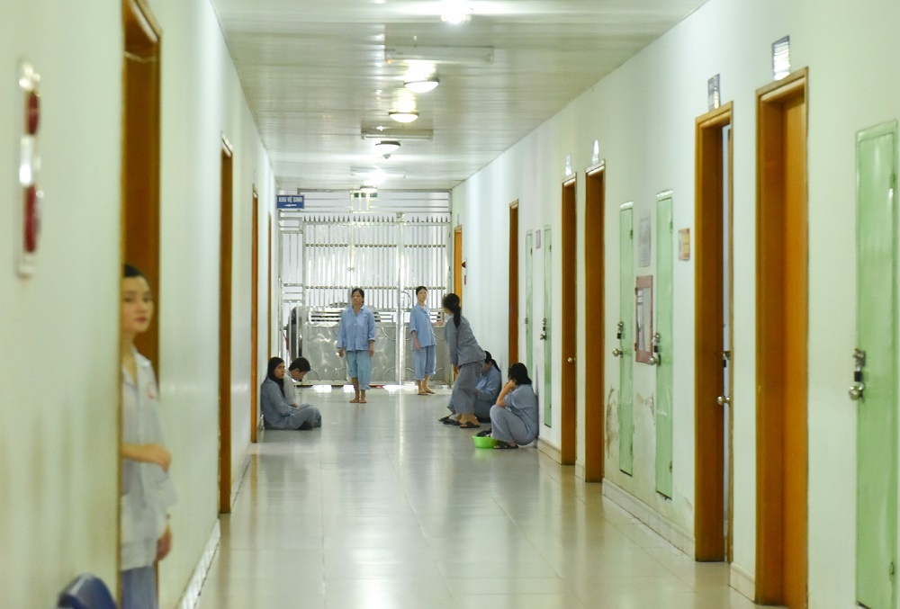 Nữ sinh lớp 12 nghiện điện thoại ảnh 2 Nu sinh lop 12 nghien dien thoai anh 2
