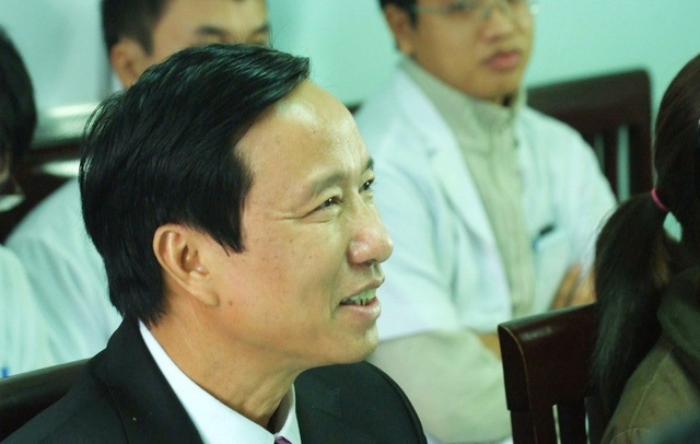 Bac si Viet dau tien nhan giai thuong Nikkei hinh anh