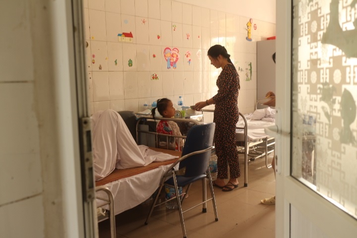 trẻ bị tự kỷ ảnh 1 tre bi tu ky anh 1