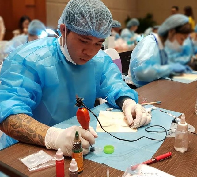 Moi nam, hon 2.000 spa, tham my vien duoc mo o Viet Nam hinh anh