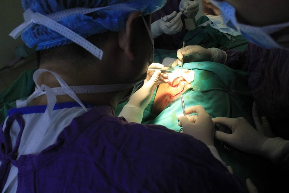 Phau thuat thanh cong cho 9X bi ban cat dut vanh tai khi dang nhau hinh anh