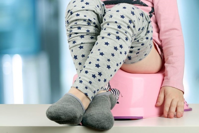 điều trị sớm táo bón cho trẻ ảnh 1 dieu tri som tao bon cho tre anh 1
