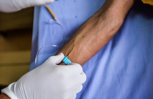 Dau hieu chung to ban da nhiem HIV hinh anh