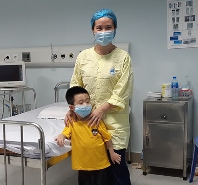 Ghep tang cuu song hai benh nhi xo gan giai doan cuoi hinh anh