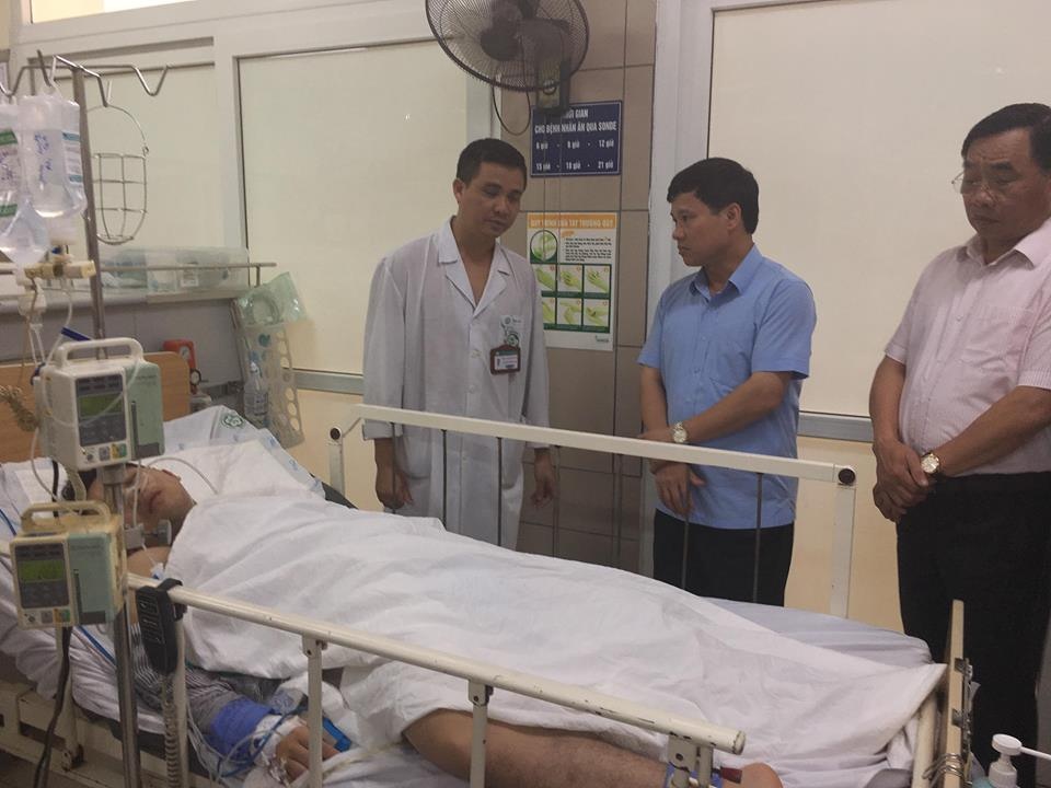 Bệnh nhân nhập viện sau lễ hội hồ Tây ảnh 1 Benh nhan nhap vien sau le hoi ho Tay anh 1