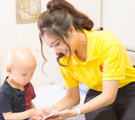 A khoi truong bao truyen cam hung hien mau vi benh nhi ung thu hinh anh