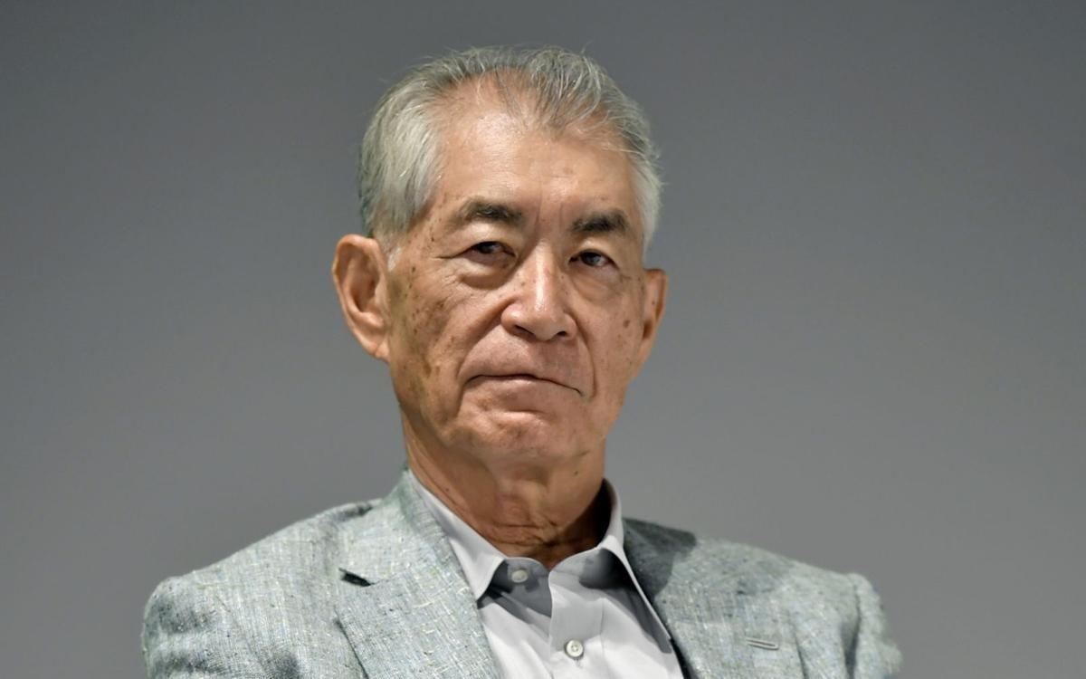 Giao su Nhat nhan giai Nobel qua loi ke cua hoc tro Viet Nam dau tien hinh anh