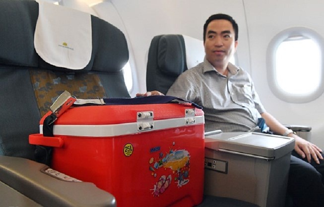 Ngan hang mo dau tien cua Viet Nam chinh thuc hoat dong hinh anh