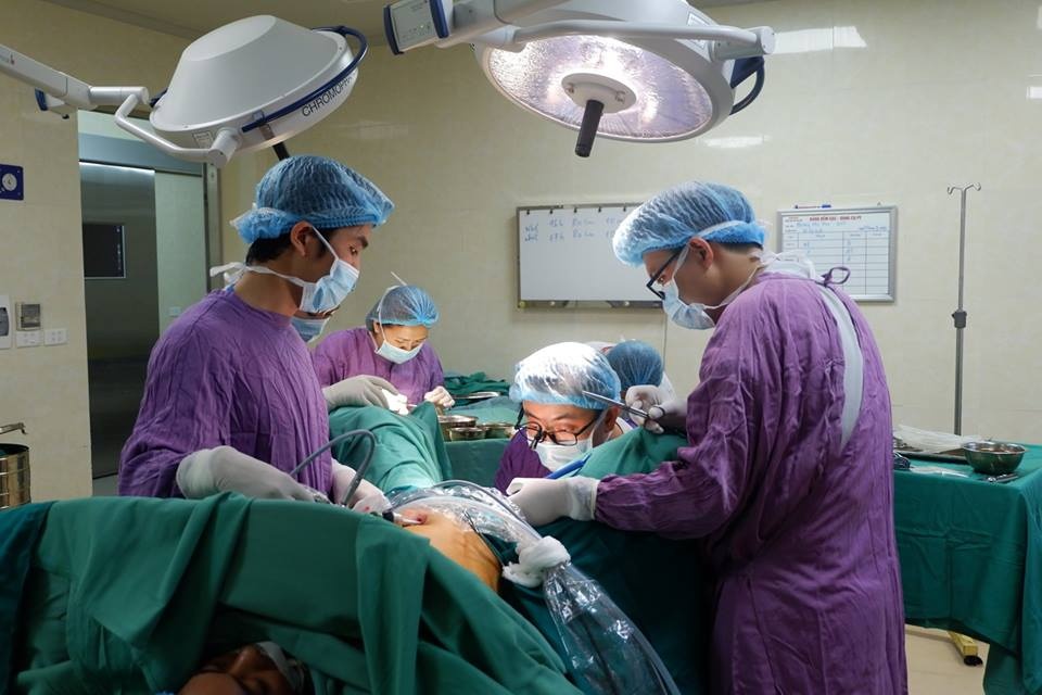 Cuoc phau thuat thay doi cuoc doi co gai suot 22 nam khong co am dao hinh anh