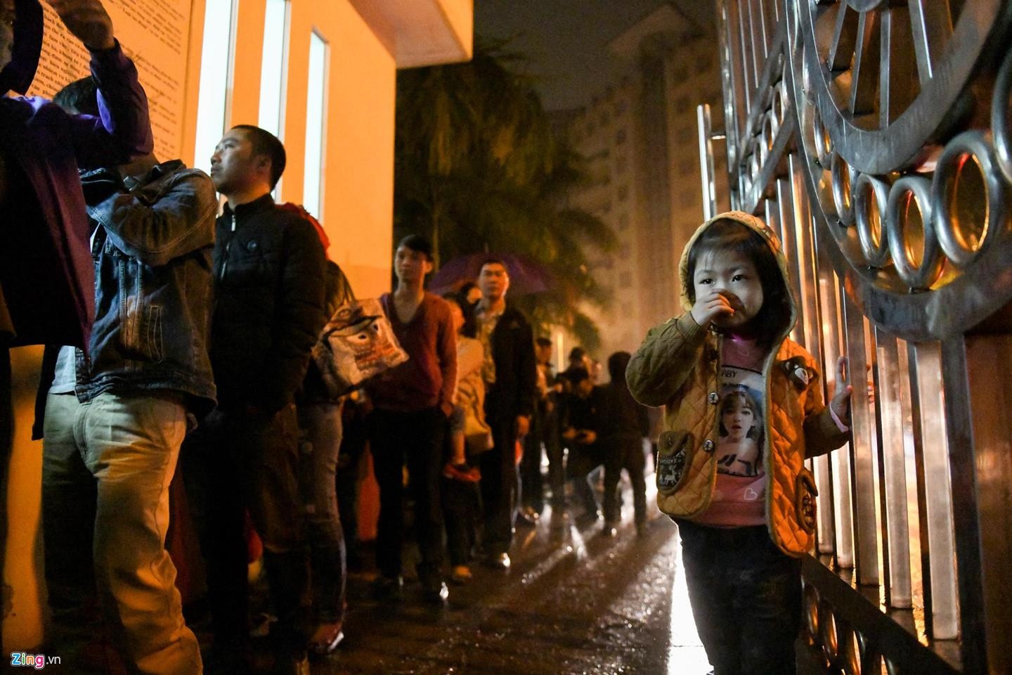 Nhung tre o Bac Ninh nhap vien san lon anh 2