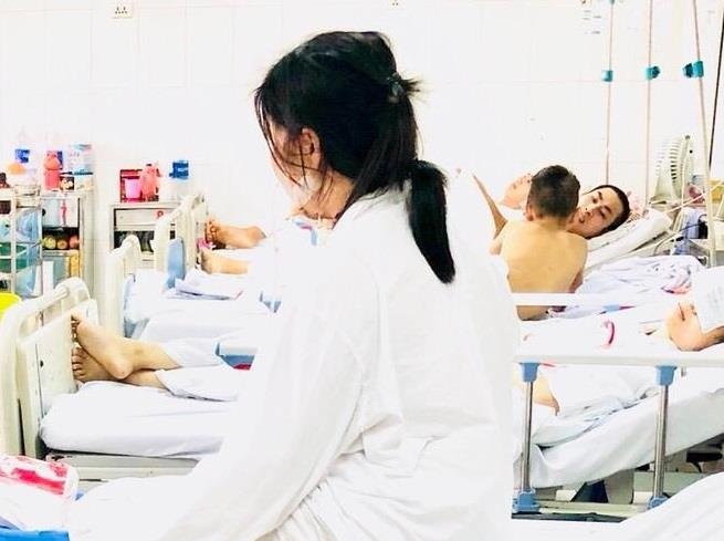 Cuu song benh nhan bi dut ngang co hinh anh