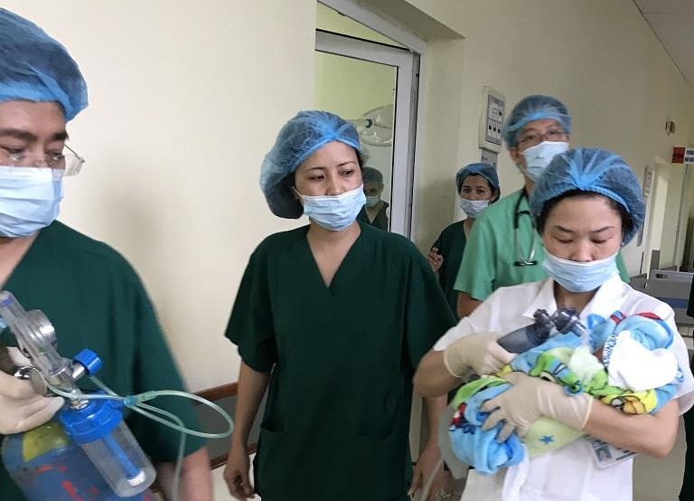 bắt thai 31 tuần từ người mẹ ung thư vú ảnh 2 bat thai 31 tuan tu nguoi me ung thu vu anh 2