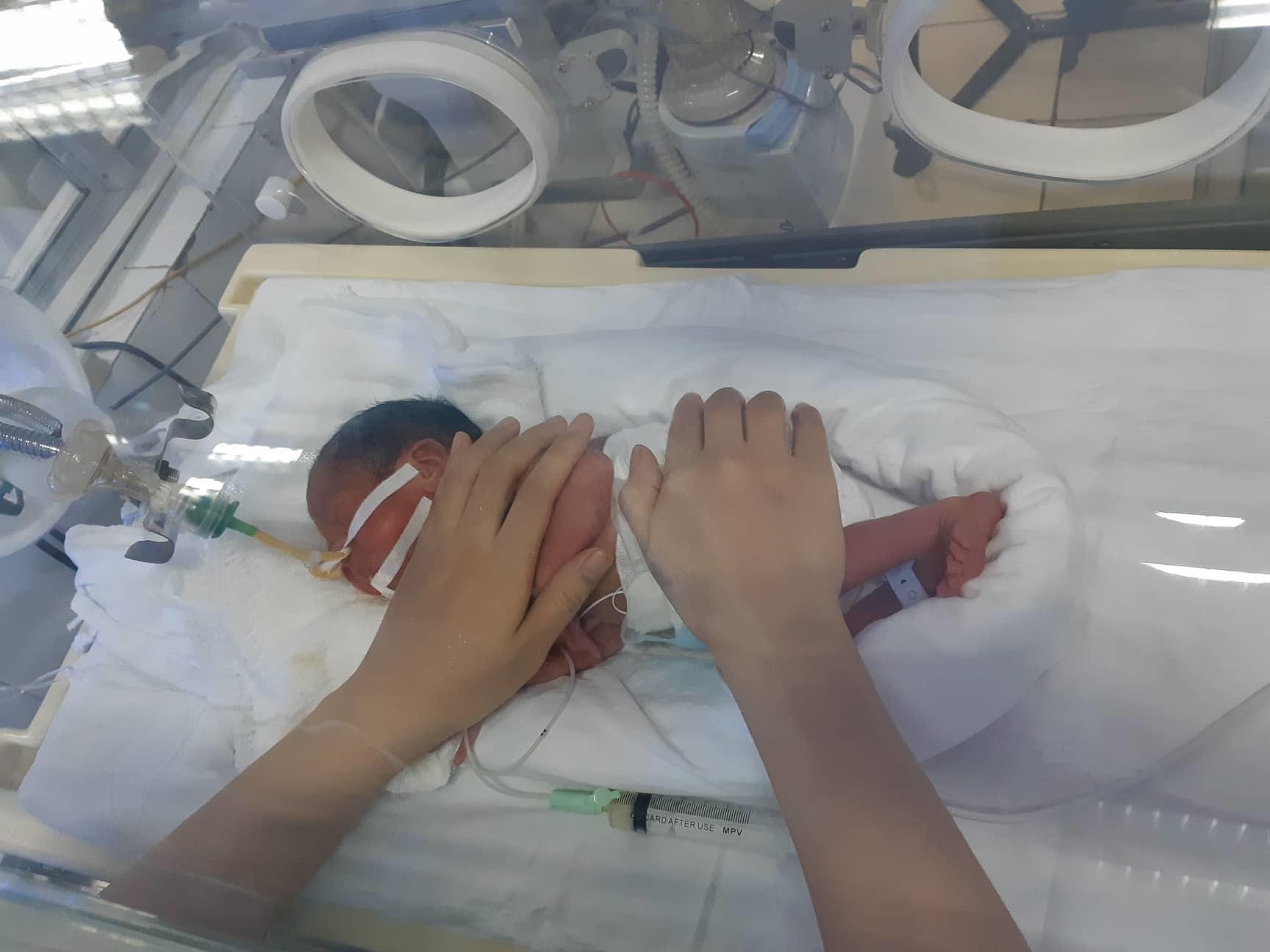 Bé trai con sản phụ mắc ung thư giai đoạn cuối  ảnh 2 Be trai con san phu mac ung thu giai doan cuoi anh 2