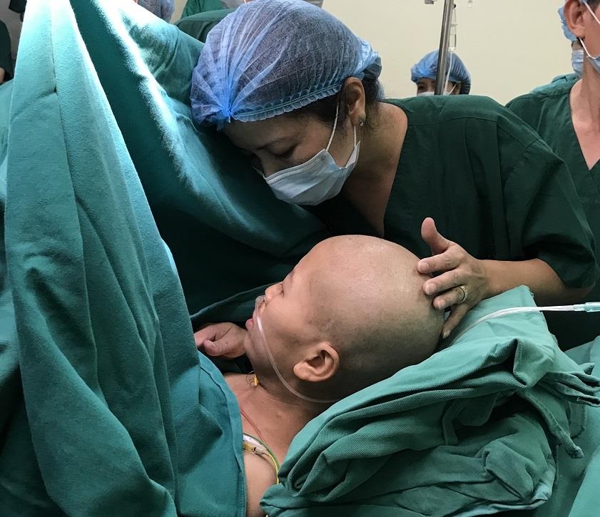 Sản phụ mắc ung thư tỉnh lại sau hôn mê ảnh 1 San phu mac ung thu tinh lai sau hon me anh 1