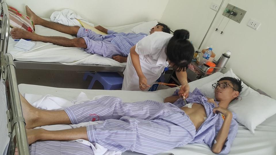mắc lõm ngực bẩm sinh ảnh 1 mac lom nguc bam sinh anh 1