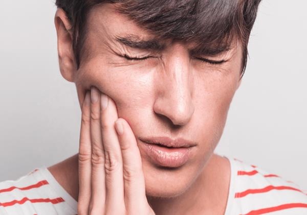 Thay nhung dau hieu sau o mieng, ban phai toi bac si ngay hinh anh