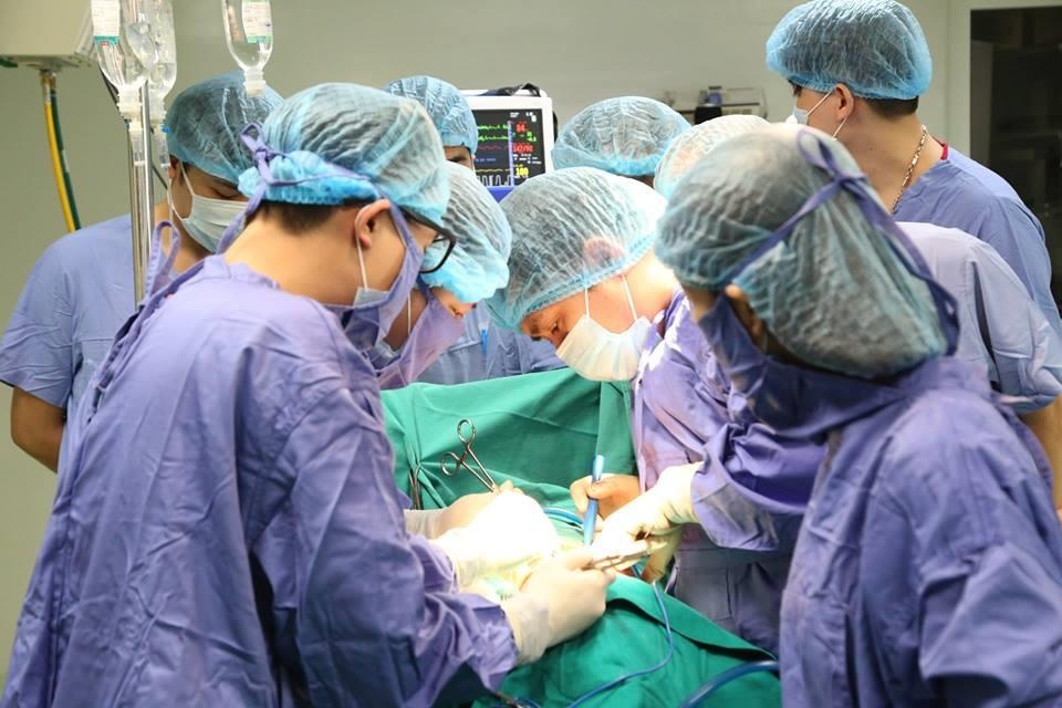 Hien tang - trao yeu thuong, noi dai su song hinh anh