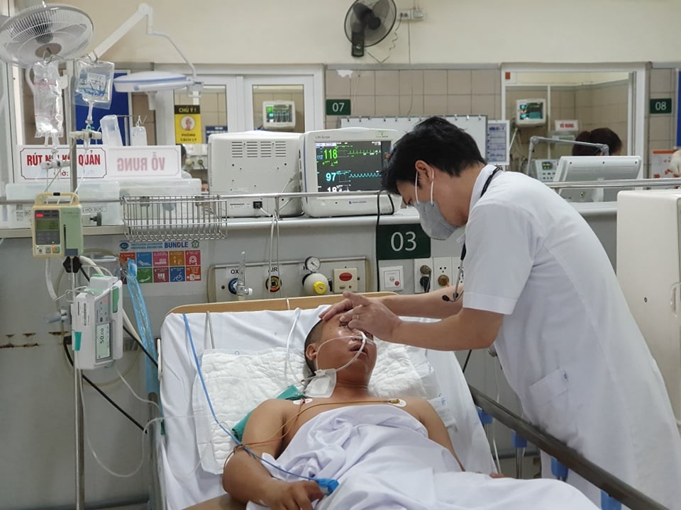 Nam thanh niên hôn mê sâu ảnh 1 Nam thanh nien hon me sau anh 1