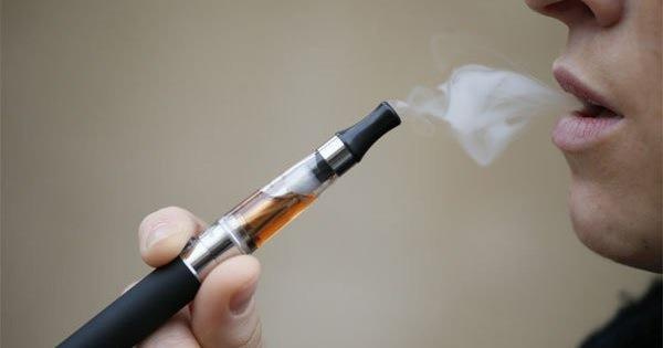 Bo Y te xem xet de xuat cam hoan toan thuoc la dien tu hinh anh