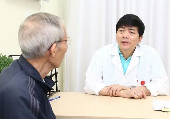 Benh nhan mat co hoi song vi nham ung thu thanh tri hinh anh