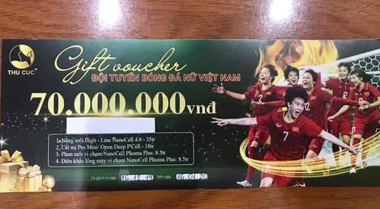 BV Thu Cuc tang voucher tham my cho doi bong da nu gay tranh cai hinh anh