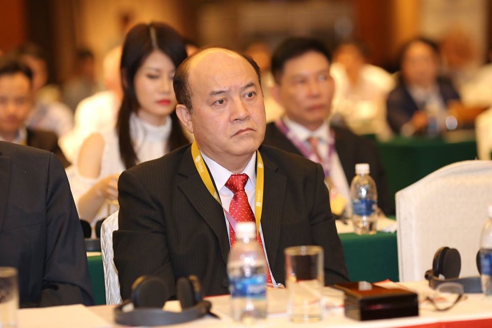 Phau thuat tham my anh 1