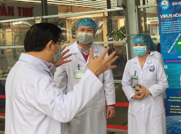 Bo Y te dua to cong tac dac biet xuong Vinh Phuc chong dich hinh anh