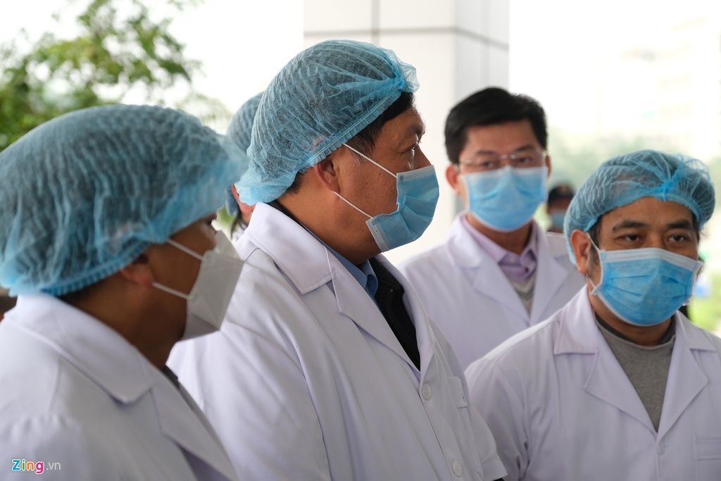 Bác sĩ điều trị bệnh nhân Covid-19 ảnh 1 Bac si dieu tri benh nhan Covid-19 anh 1