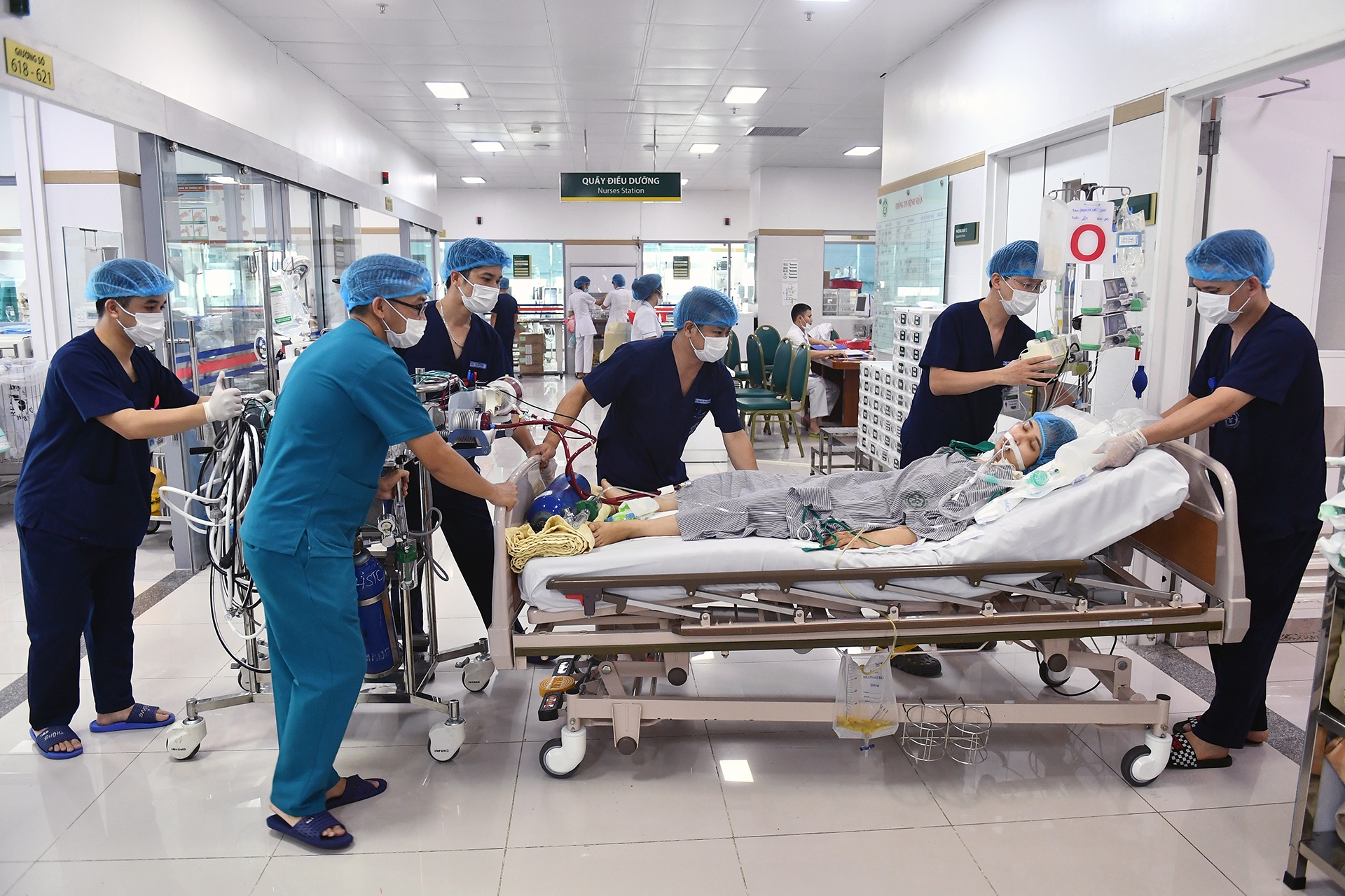 chong dich tai BV Bach Mai anh 1