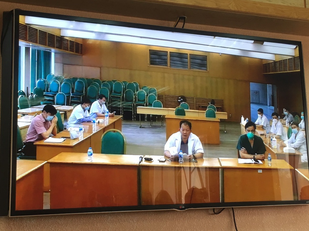 Benh vien Bach Mai len tieng vi bi ky thi anh 1