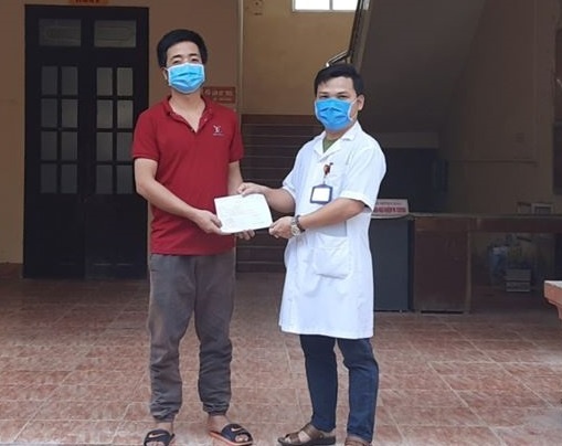 Them 2 nguoi khoi benh anh 1