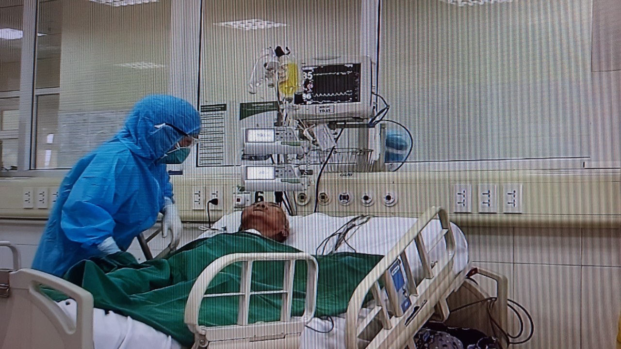 bệnh nhân Covid-19 nguy kịch đã khỏi bệnh ảnh 1 benh nhan Covid-19 nguy kich da khoi benh anh 1