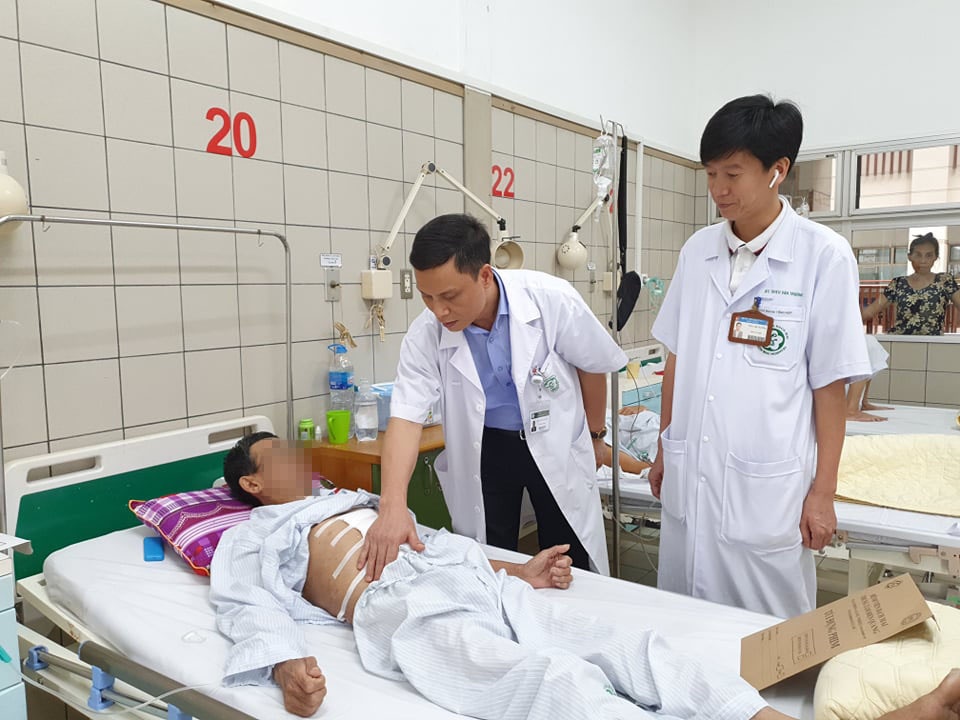Di kham suc khoe, nguoi dan ong phat hien cung luc 2 benh ung thu hinh anh