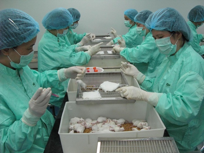 vaccine Covid-19 đầu tiên ảnh 1 vaccine Covid-19 dau tien anh 1
