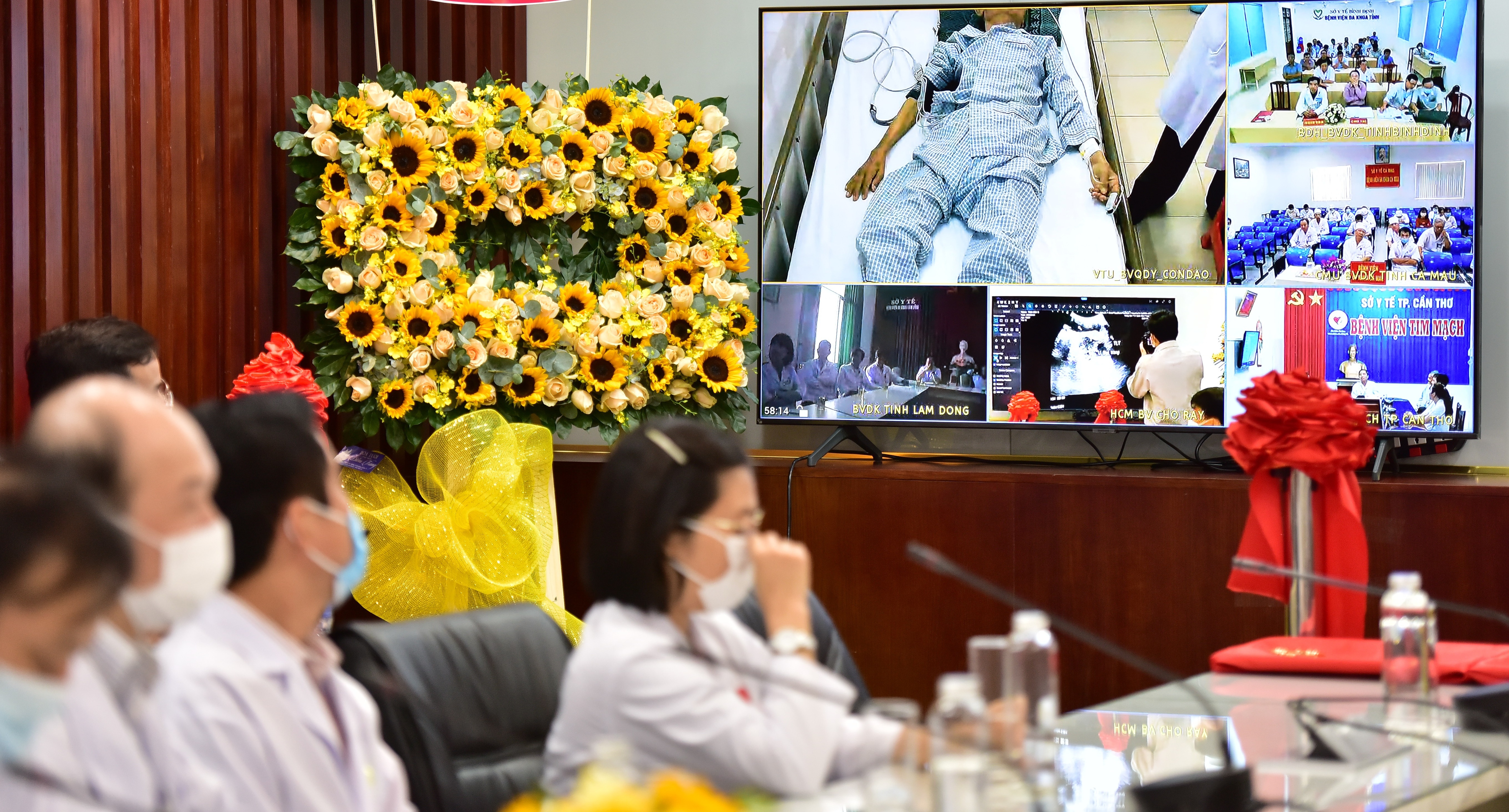 Nhieu ca benh phuc tap duoc cuu nho he thong kham, chua benh tu xa hinh anh