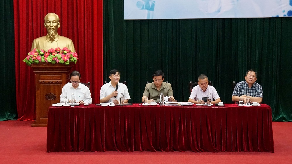 kham,  chua benh tu xa anh 2