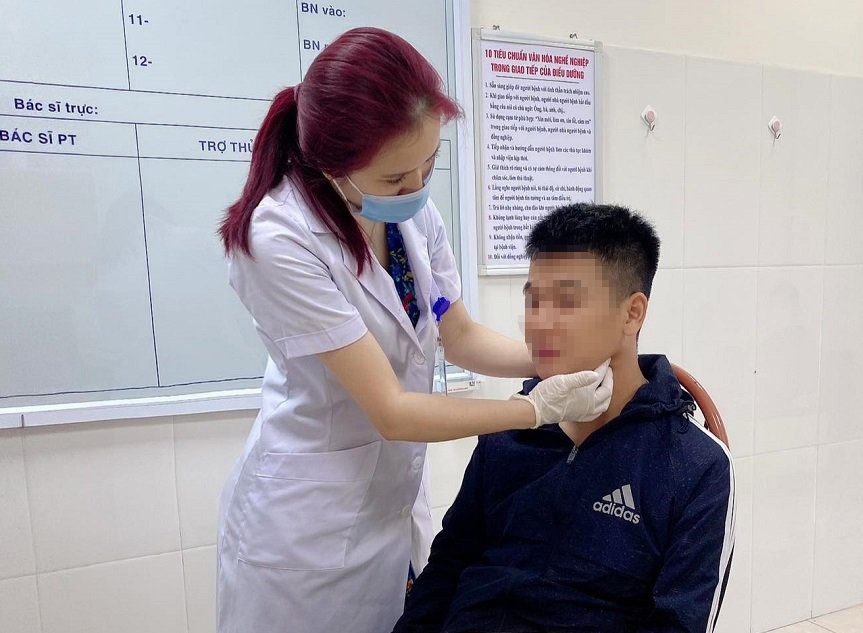 ung thu vung ham mat anh 3