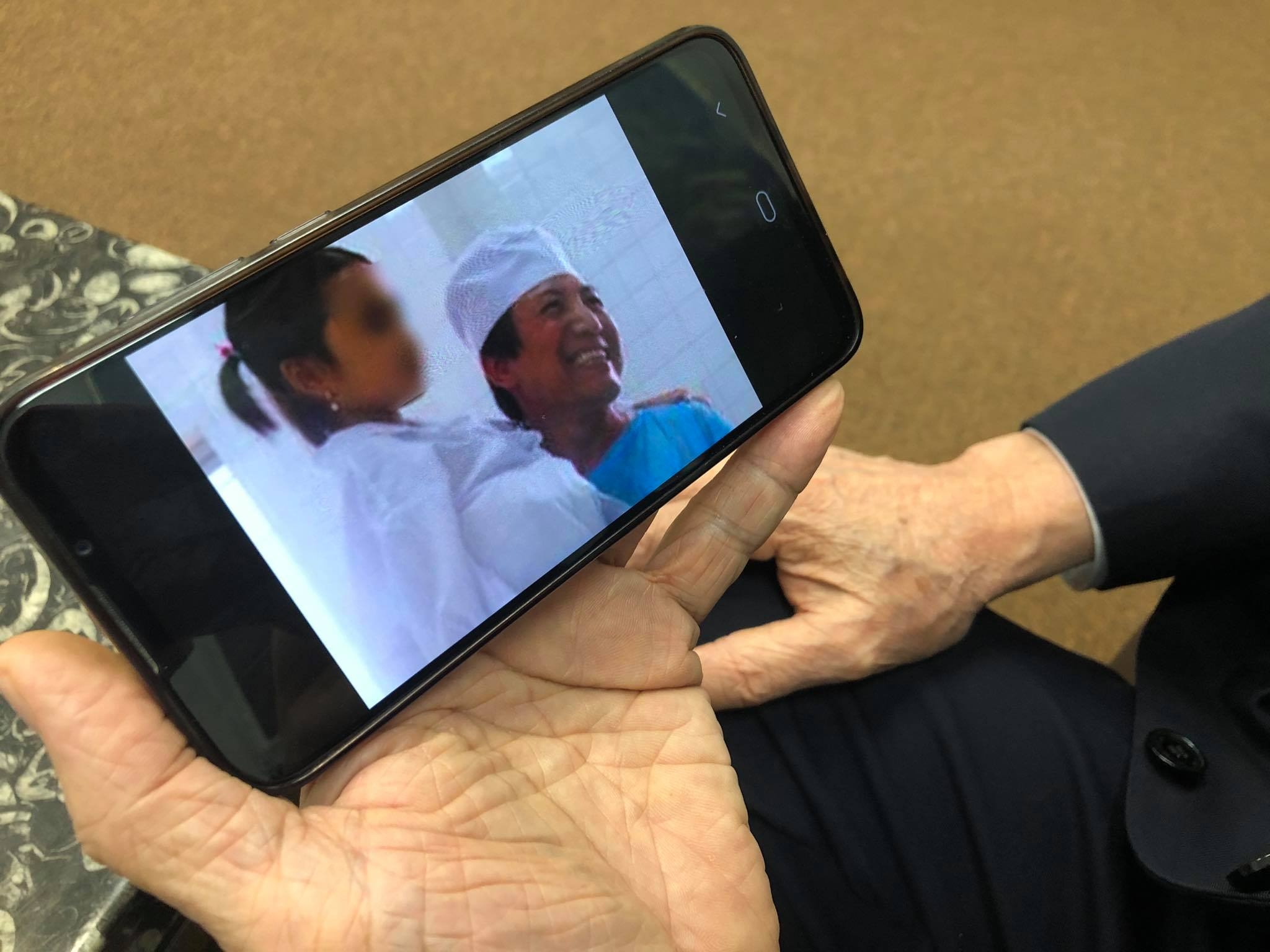 ca ghep gan dau tien anh 1