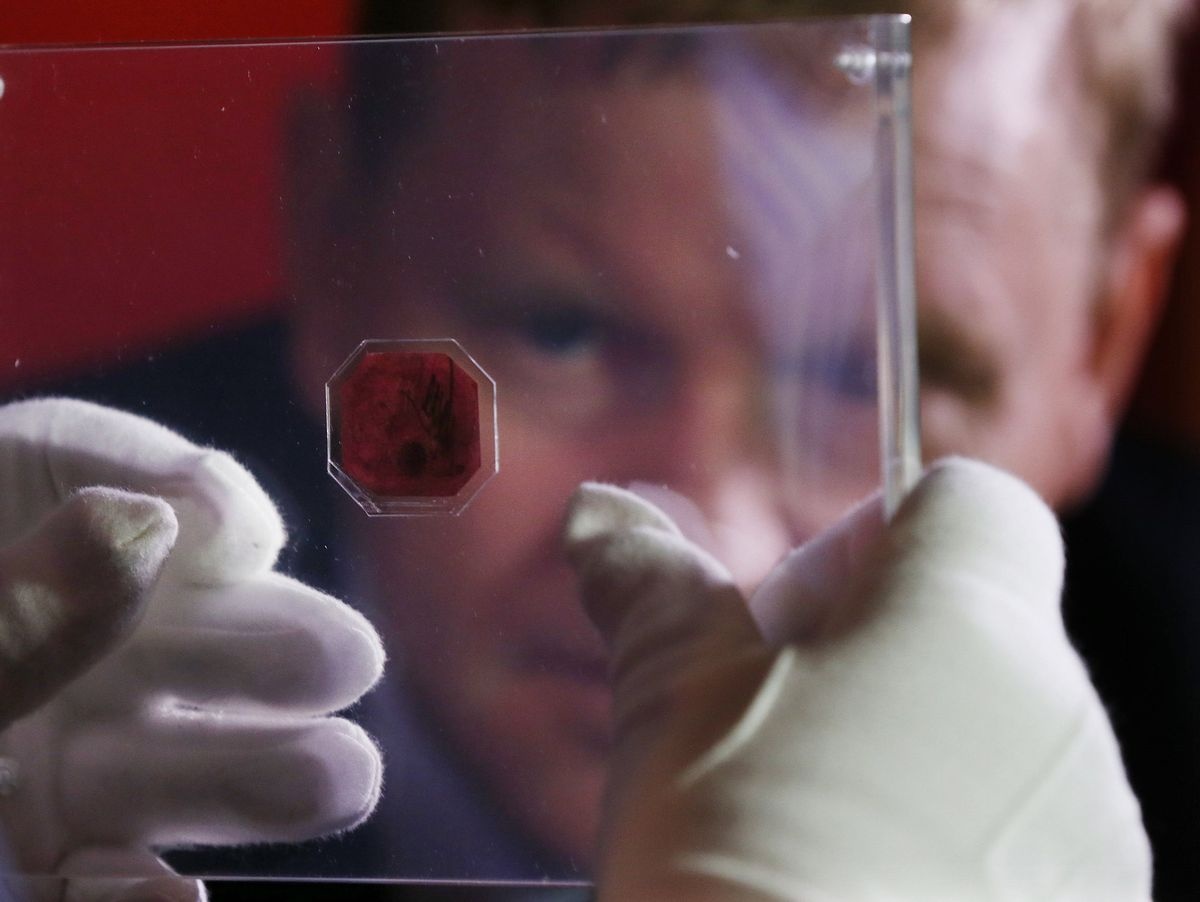 tem dat nhat the gioi anh 1