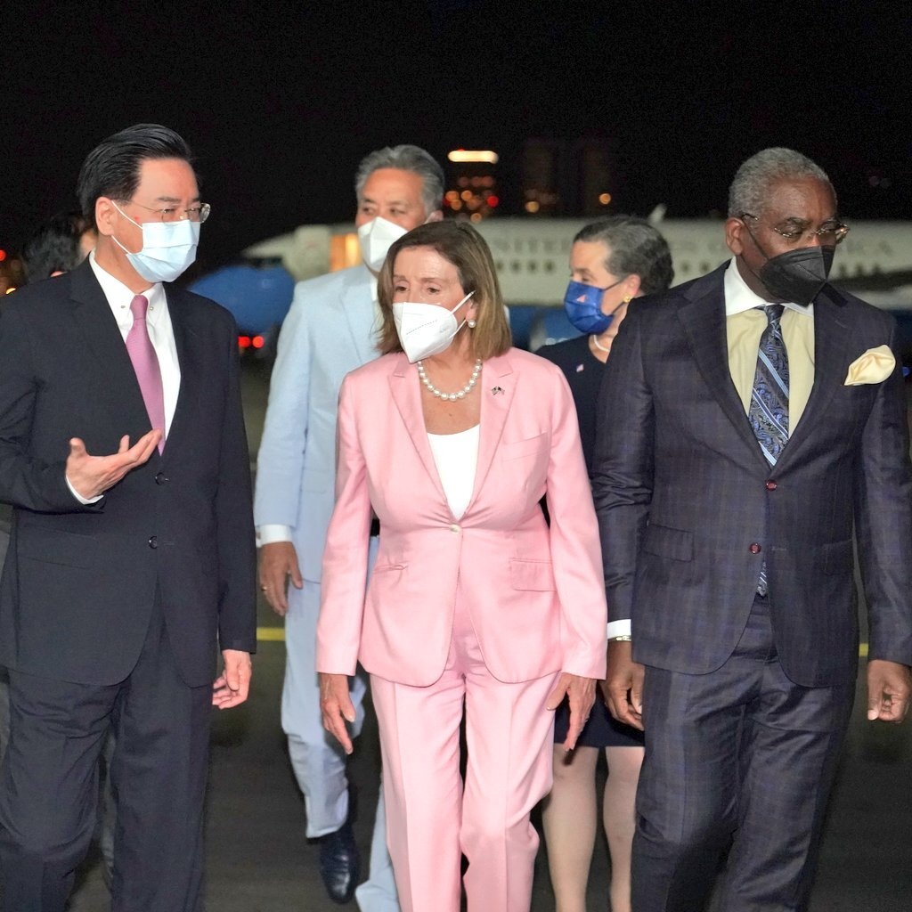 ba Pelosi den Dai Bac anh 1