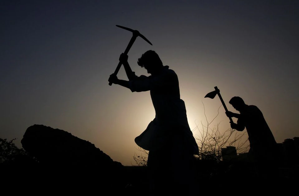 Hang tram nghin nguoi chet trong mot nam vi lam viec qua gio hinh anh