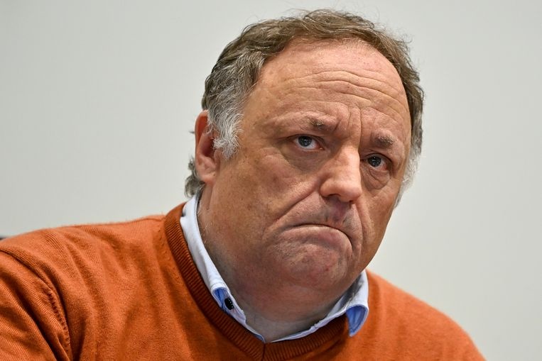 Chuyen gia Covid-19 Bi bi xa thu ban tia lung giet hinh anh