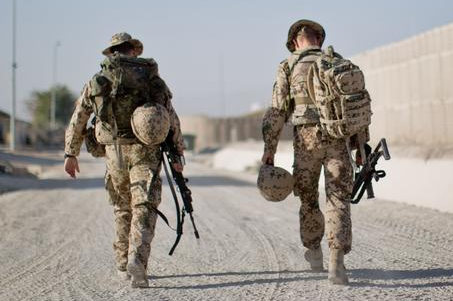 Duc rut toan bo quan khoi Afghanistan hinh anh