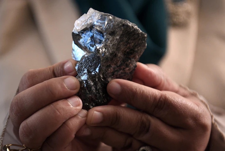 Tim thay vien kim cuong lon thu ba the gioi hinh anh