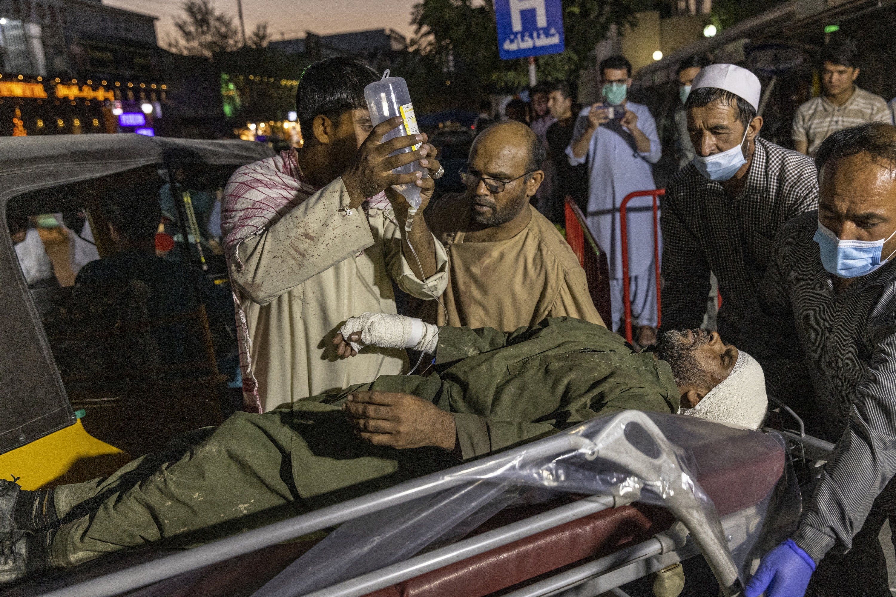 danh bom san bay kabul anh 1