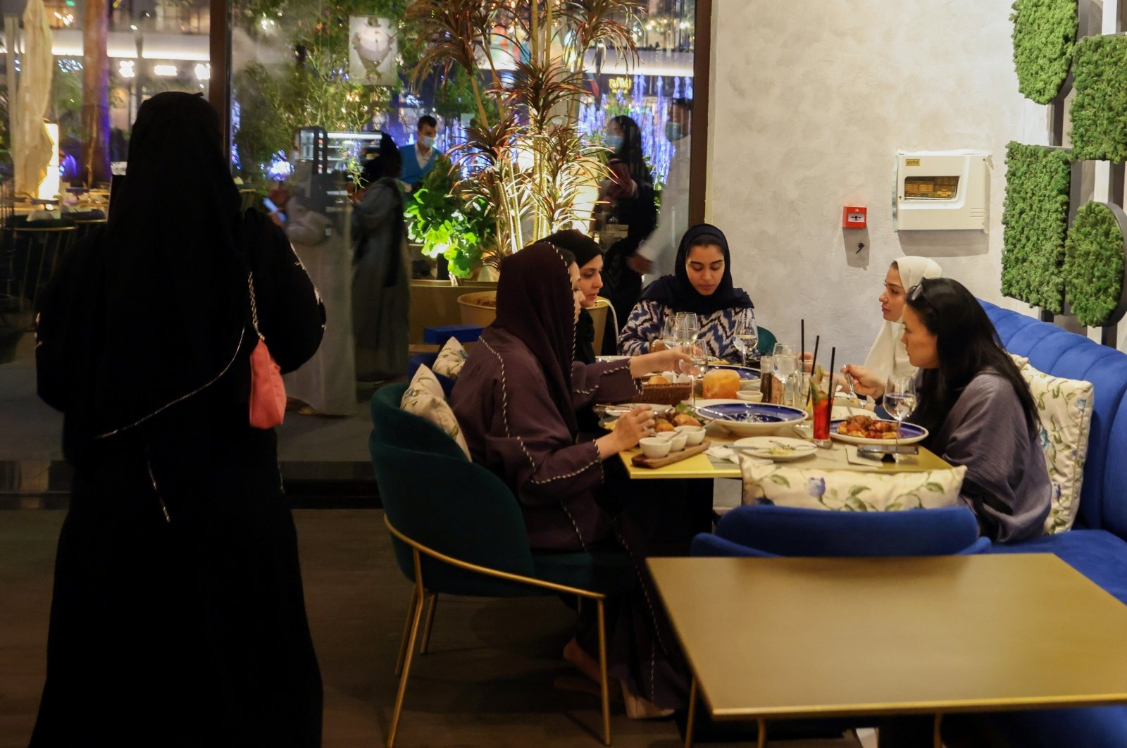 tiem chung bat buoc saudi arabia anh 2