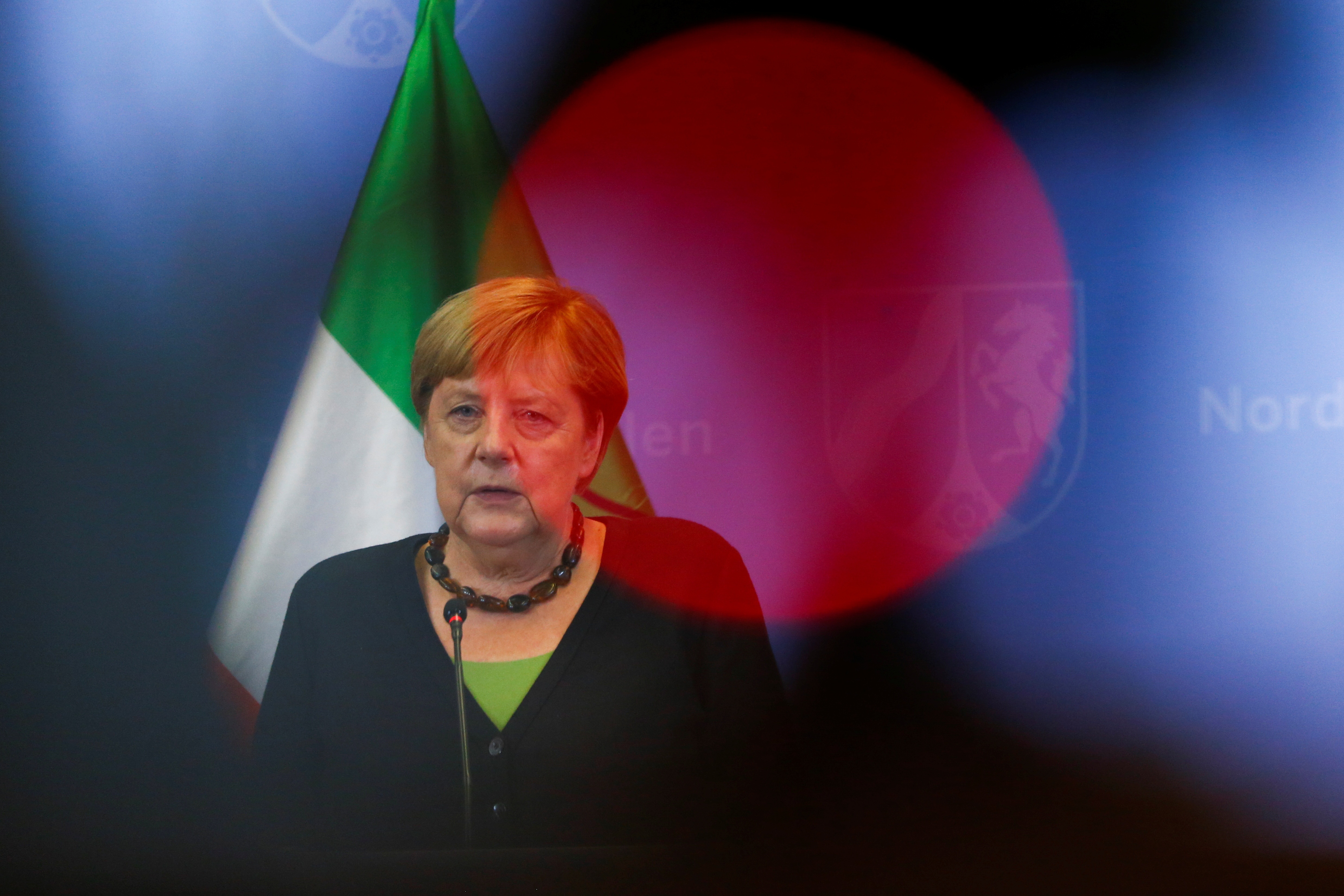 Di san cua ba Merkel anh 1