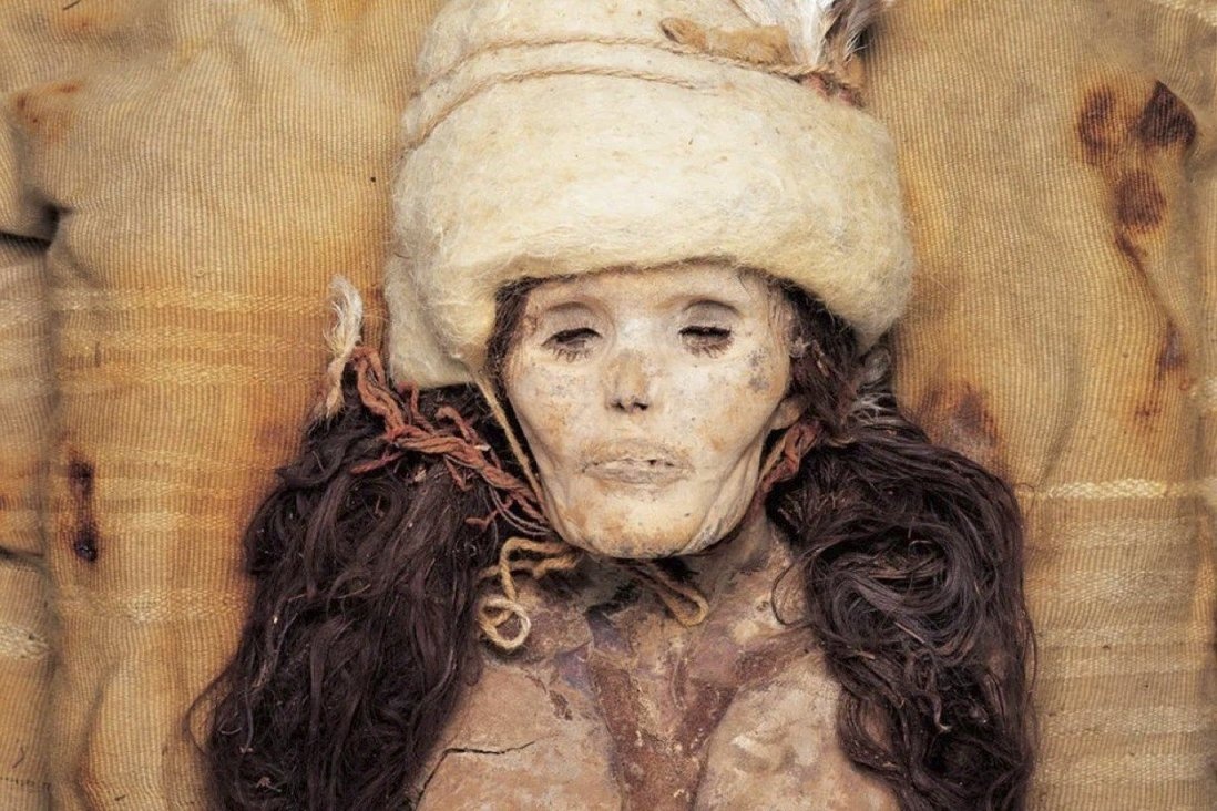 Phat hien moi ve hang tram xac uop bi an o Tan Cuong hinh anh