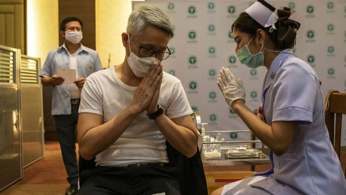 tiem vaccine mui ba anh 1